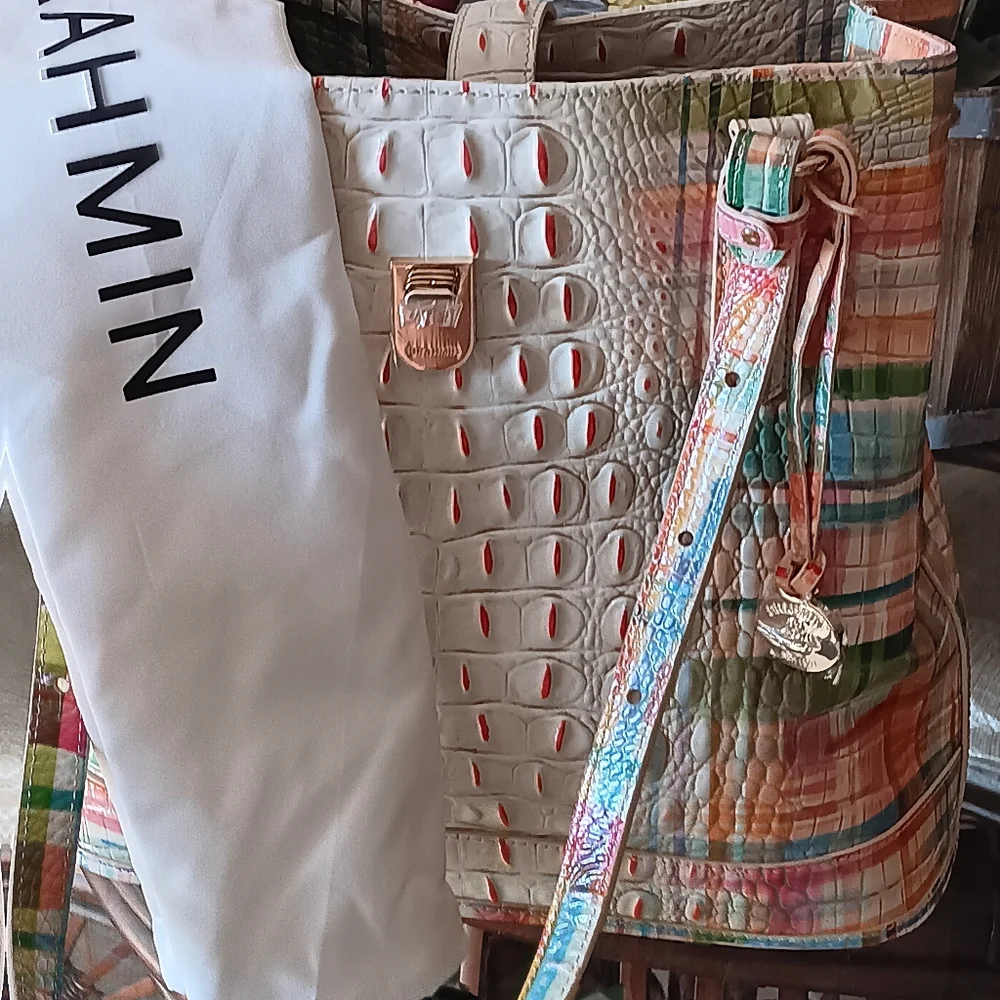 Brahmin" Beautiful rainbow colors, definitely a head Turner!!NEVER USED!!NWOT!! - Picture 11 of 13